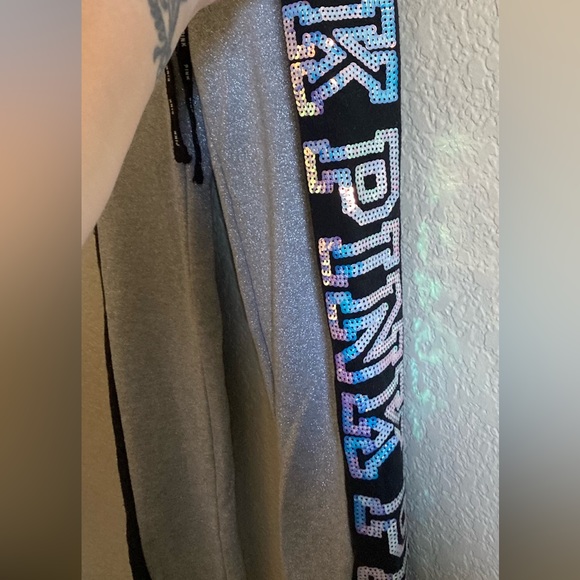 ***Pink Victoria’s Secret Rare Silver Mermaid Bling Jogger Pants A243 - Picture 7 of 11